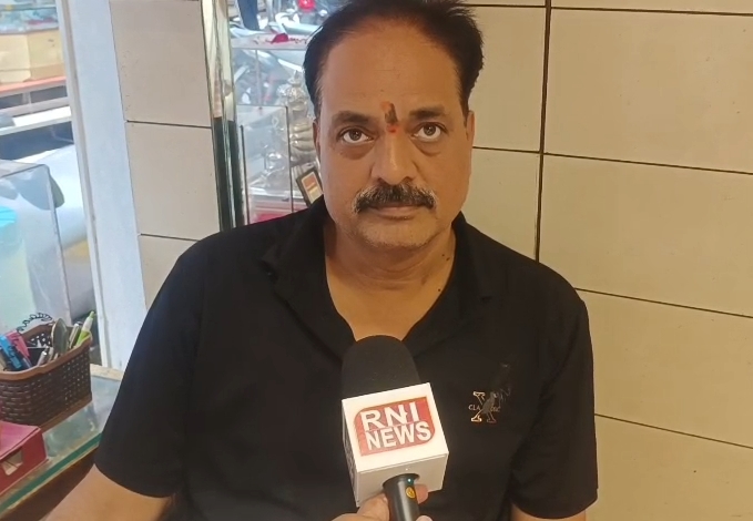 उज्जैन सराफा बाजार में बदला ट्रेंड, लोग नई खरीदारी छोड़ पुरानी ज्वेलरी को दे रहे नया लुक