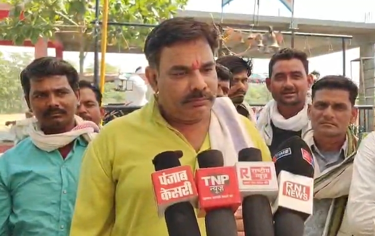 हिवरापुर में शनि जयंती पर उमड़ा श्रद्धालुओं का सैलाब, स्वयंभू शनि देव मंदिर में गूंजे जयकारे