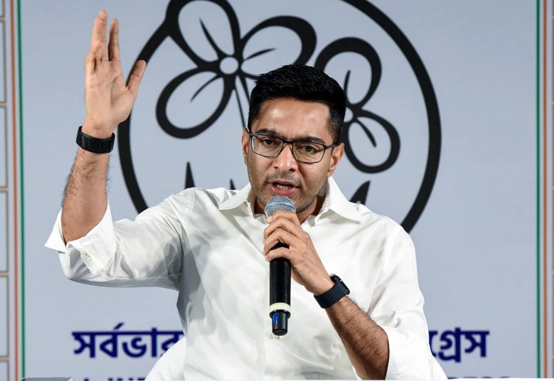 बंगाल में राजनीतिक हलचल तेज, TMC सांसद अभिषेक बनर्जी के खिलाफ FIR दर्ज