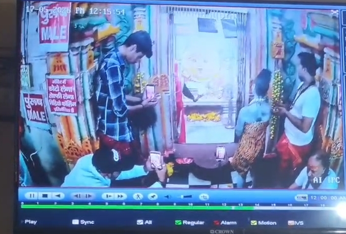 गढ़कालिका विवाद के बाद पुजारियों ने उठाई ‘मंदिर सुरक्षा एक्ट’ की मांग