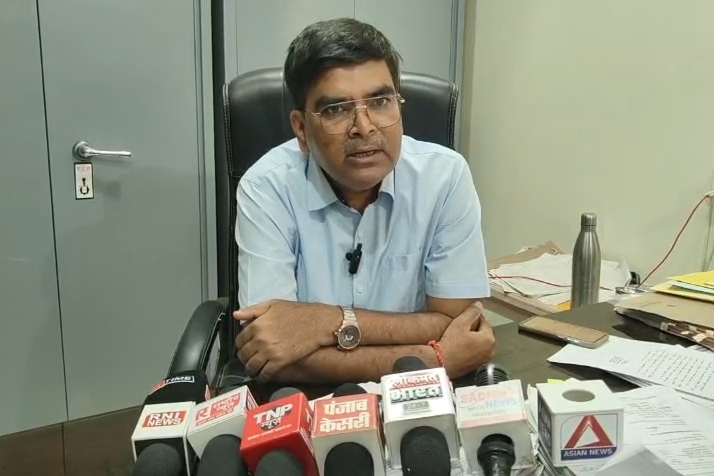 बुरहानपुर में सलाई गोंद तस्करी का भंडाफोड़, 575 किलो अवैध गोंद जब्त