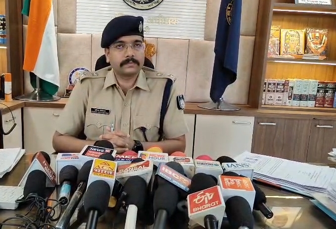 कटनी में महिला से मारपीट के आरोप, थाना प्रभारी पर भी गंभीर शिकायत