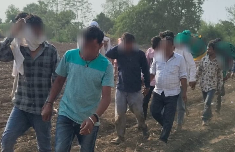 खेत की मेड़ पर चल रहा था जुए का फड़, पुलिस ने 11 जुआरियों को दबोचा