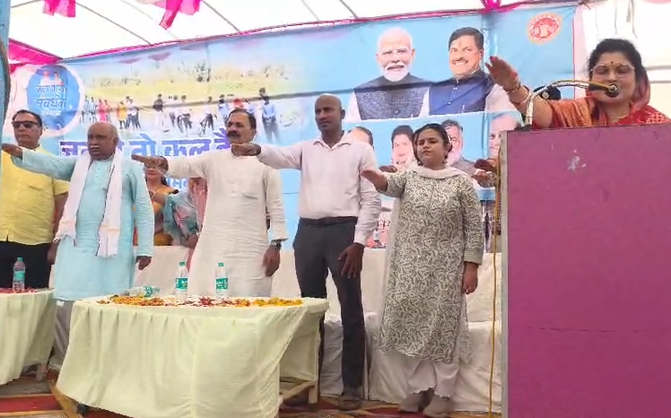 बुधनी के आबलीघाट में जल गंगा संवर्धन कार्यक्रम, प्रभारी मंत्री कृष्णा गौर ने दिलाई जल संरक्षण की शपथ