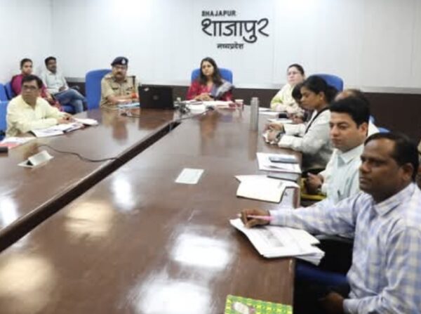 मुख्य सचिव अनुराग जैन ने वीसी के माध्यम से जिलों के अधिकारियों के साथ की विस्तृत समीक्षा
