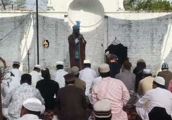मंडला में ईद-उल-अजहा की नमाज, अमन-शांति और भाईचारे की दुआएं