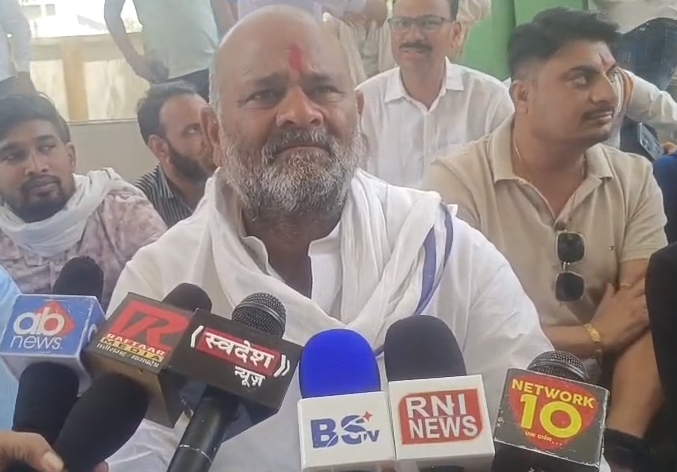 उज्जैन में कांग्रेस का विरोध प्रदर्शन, जिला बदर कार्रवाई को बताया राजनीतिक प्रतिशोध