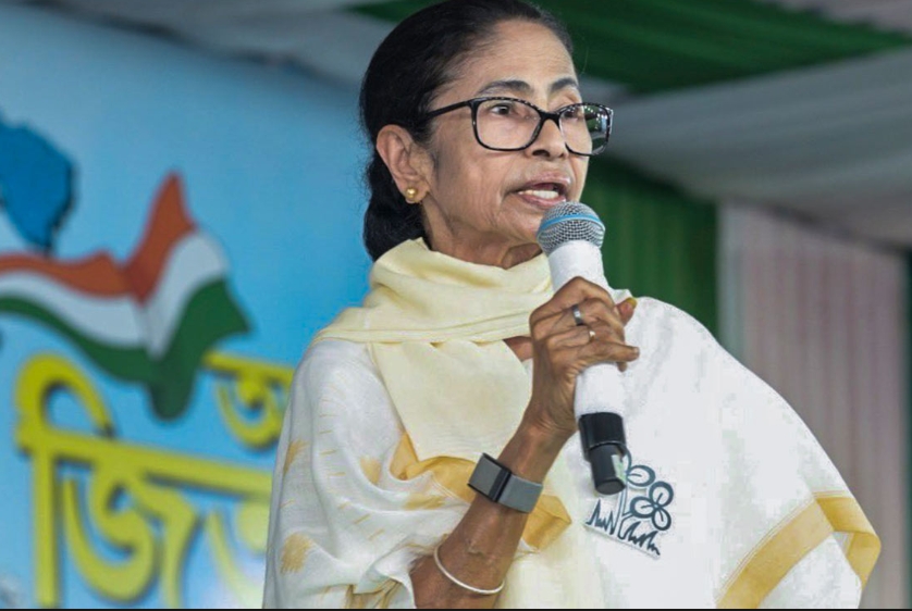 पश्चिम बंगाल में राजनीतिक हलचल, विधानसभा भंग के बाद सत्ता को लेकर सवाल