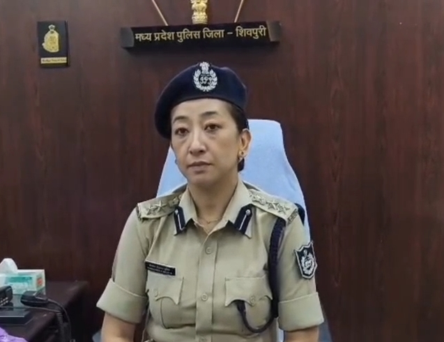 शिवपुरी की नई पुलिस अधीक्षक यांगचेन डोलकर भूटिया ने संभाला पदभार