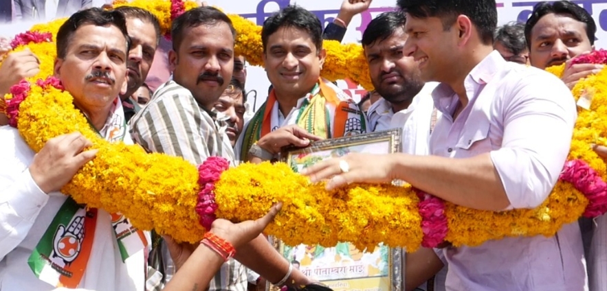 दतिया पहुंचे युवा कांग्रेस राष्ट्रीय अध्यक्ष उदयभानू चिब, कार्यकर्ताओं ने किया भव्य स्वागत