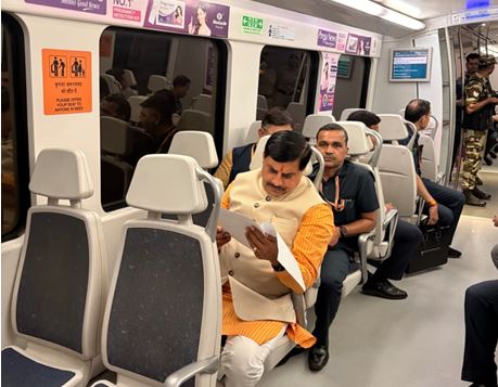 दिल्ली मेट्रो में सफर कर मुख्यमंत्री डॉ. मोहन यादव ने दिया खास संदेश