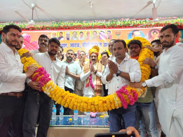 दतिया में भाजपा कार्यकर्ता सम्मेलन, सैकड़ों युवाओं ने ली पार्टी की सदस्यता