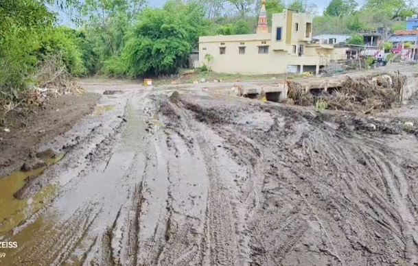 पहली बारिश में खुली सिस्टम की पोल, घरों और दुकानों में घुसा बाढ़ का पानी