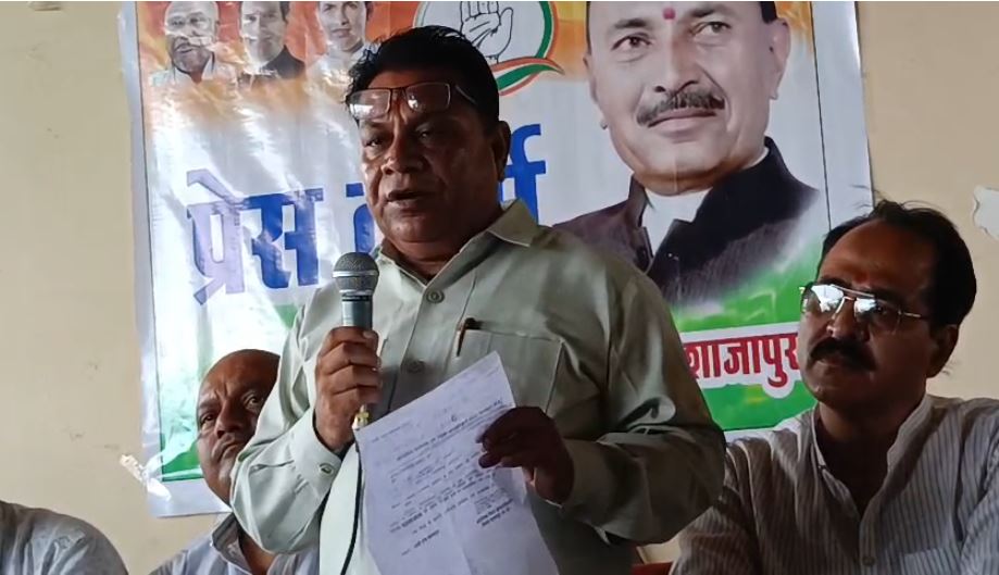 नपा अध्यक्ष और सीएमओ के बीच टकराव, कांग्रेस ने अध्यक्ष को ठहराया शहर की बदहाली का जिम्मेदार