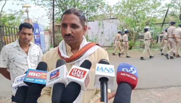 भारतीय किसान संघ का प्रदर्शन, 9 सूत्रीय मांगों को लेकर मुख्यमंत्री के नाम सौंपा ज्ञापन