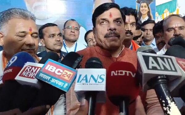 शुजालपुर में मुख्यमंत्री डॉ. मोहन यादव ने किसानों संग सुनी ‘मन की बात’, शुरू किया ‘कॉलेज चलो अभियान’