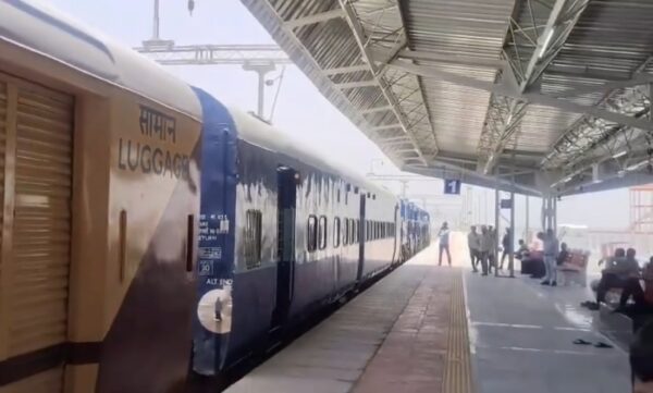 पन्ना के लिए ऐतिहासिक पल: देवेंद्रनगर रेलवे स्टेशन पहुंची पहली ट्रायल ट्रेन