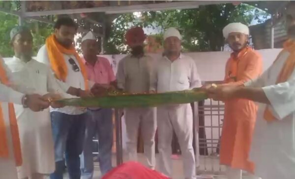 सासाराम: भाजपा अल्पसंख्यक मोर्चा ने पीएम मोदी के 12 वर्ष पूर्ण होने पर हज़रत बिजली शहीद की मजार पर की दुआ