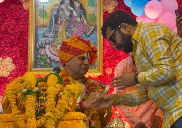 छिंदवाड़ा: मोहखेड़ में भागवत कथा में शामिल हुए सांसद विवेक बंटी साहू
