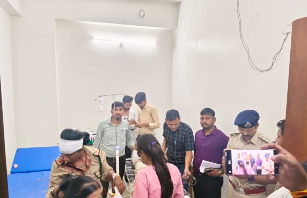 देवास में अतिक्रमण हटाने गई वन टीम पर हमला, 7 वनकर्मी घायल
