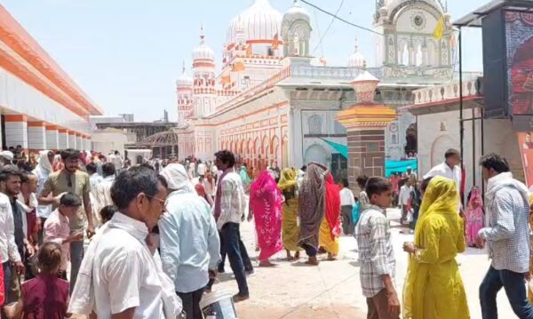 सोमवती अमावस्या पर पन्ना में उमड़ा श्रद्धालुओं का सैलाब