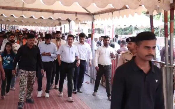 महाकाल मंदिर में श्रद्धालु सुविधाओं को लेकर प्रशासन सख्त, व्यवस्थाओं का किया गया निरीक्षण
