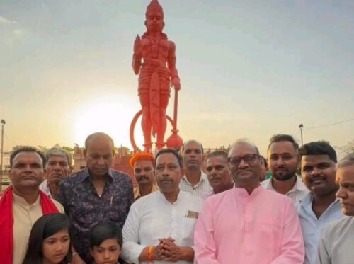 पूर्व सांसद नकुल नाथ के जन्मदिवस पर सिद्धेश्वर हनुमान मंदिर में हुआ विशेष धार्मिक आयोजन