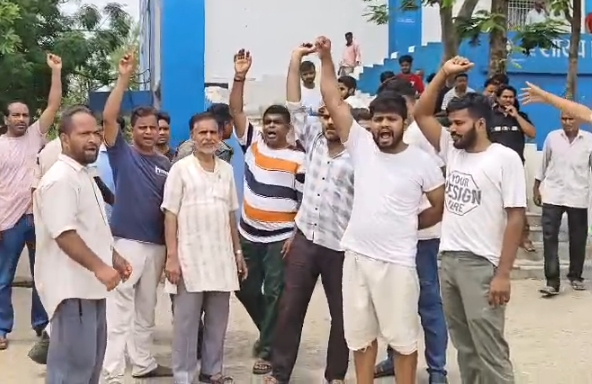 सासाराम में बिजली संकट पर लोगों का हंगामा, बिजली विभाग का घेराव