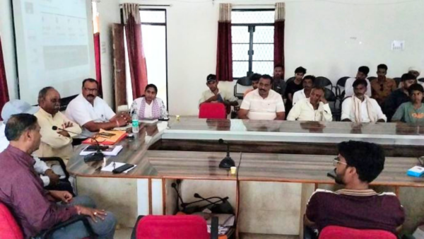 दुग्ध उत्पादकों की कार्यशाला में खाली रहीं कुर्सियां, पशुपालकों ने बताई बढ़ती लागत की परेशानी