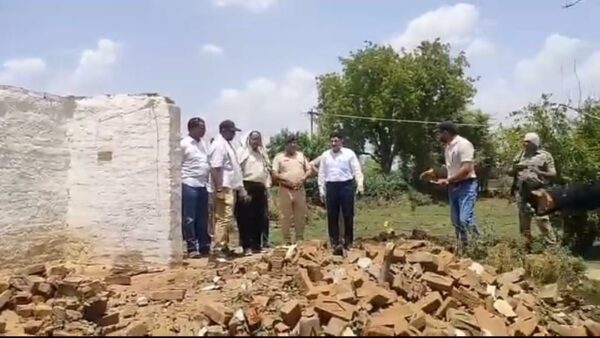 भूमाफियाओं के खिलाफ प्रशासन का बड़ा एक्शन, 2 करोड़ की शासकीय भूमि अतिक्रमण मुक्त
