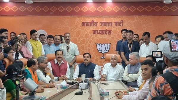 भोपाल में मुख्यमंत्री मोहन यादव ने राज्यसभा सांसदों को दी बधाई, कांग्रेस पर लगाए आरोप