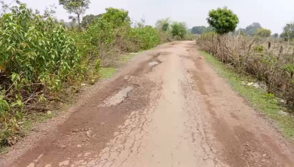 तखौरी–बगरौड मार्ग बदहाल, 2 किलोमीटर के सफर में हादसों का खतरा