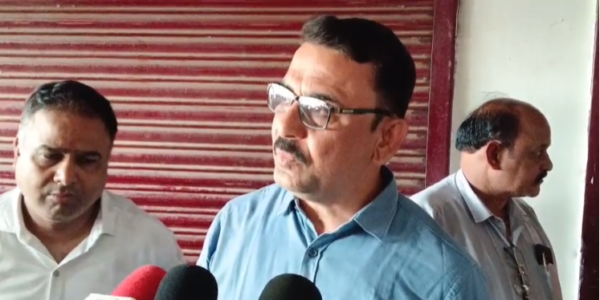 कटनी में नगर निगम की बड़ी कार्रवाई, ₹1.59 करोड़ बकाया पर जंक्शन बीयर बार सील