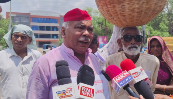 आदिवासी भूमि विवाद पर गरमाई सियासत, सपा ने कार्रवाई नहीं होने पर आंदोलन की दी चेतावनी