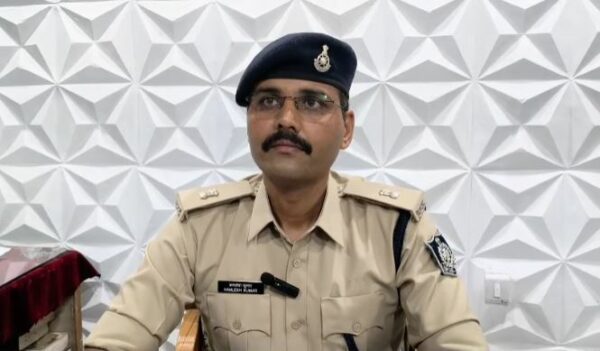 बैतूल जिला न्यायालय में सुरक्षा में बड़ी चूक, युवक ने मचाया हाई-वोल्टेज हंगामा