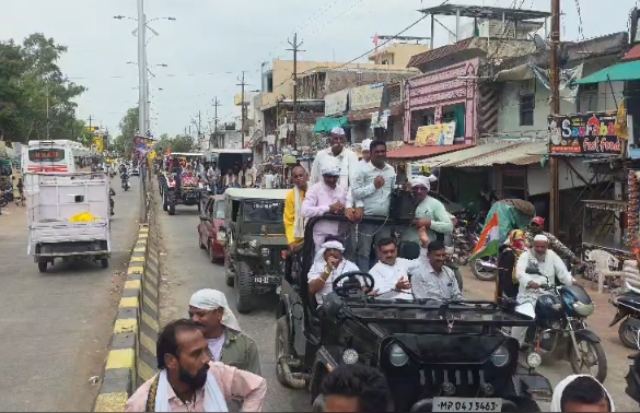 मूंग की 100 प्रतिशत खरीदी की मांग को लेकर रेहटी में किसानों का शक्ति प्रदर्शन, सड़कों पर उतरे सैकड़ों ट्रैक्टर