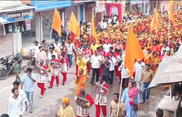 पन्ना में भव्य कलश यात्रा के साथ 15 दिवसीय श्रीमद्भागवत महापुराण महोत्सव का शुभारंभ, हजारों श्रद्धालु हुए शामिल