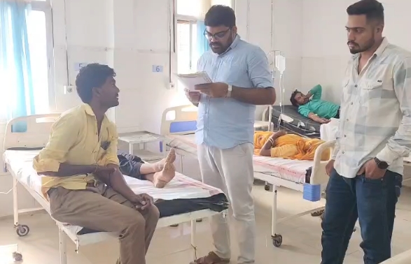 रतलाम: आजमपुर डोडिया में दूषित पानी से ग्रामीण बीमार, स्वास्थ्य विभाग ने लगाया शिविर