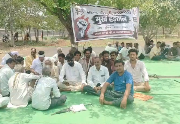शाजापुर में भ्रष्टाचार और लापरवाही के खिलाफ जन संघर्ष समिति का आंदोलन