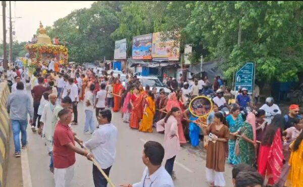 सासाराम में निकली भव्य जगन्नाथ रथ यात्रा, श्रद्धालुओं ने श्रद्धा के साथ खींचा भगवान का रथ