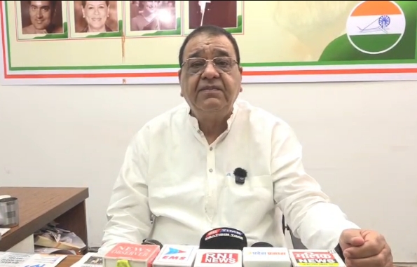 बीजेपी सरकार पर कांग्रेस का हमला, मुकेश नायक बोले- अब जनता करेगी अंतिम फैसला