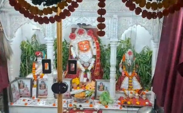 रामानंद धाम वासुदेव में गुरु पूर्णिमा पर उमड़ा श्रद्धा का सैलाब, भक्तों ने की गुरु पूजा और आरती