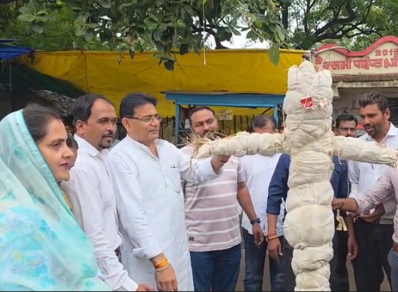 बुरहानपुर में राम मंदिर चंदा मामले को लेकर प्रदर्शन, निष्पक्ष जांच की मांग उठी