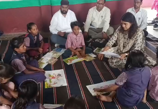 शाजापुर में कलेक्टर का स्कूल निरीक्षण: बच्चों की कमजोर पढ़ाई पर जताई नाराजगी, दो शिक्षकों का वेतन रोका