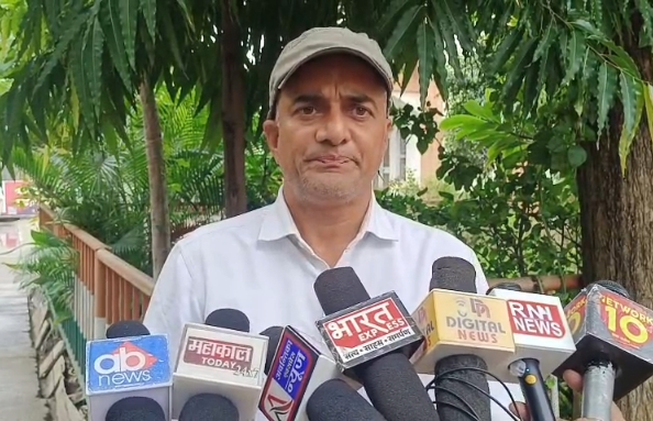 बारिश के बीच पुलिया पार करना पड़ा भारी, SDRF और होमगार्ड ने चलाया रेस्क्यू ऑपरेशन