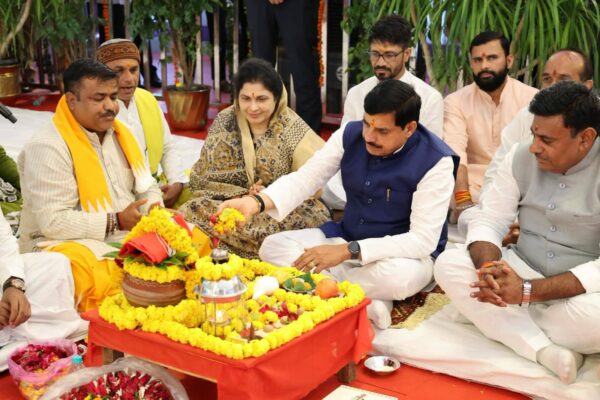 मुख्यमंत्री डॉ. मोहन यादव ने भोपाल में स्मार्ट इंडस्ट्रियल पार्क का भूमिपूजन किया