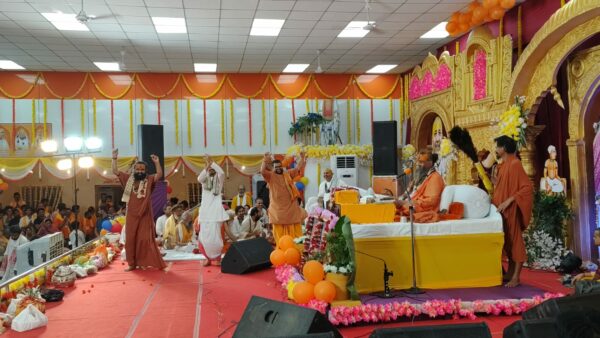 पन्ना में श्रीमद्भागवत कथा के चौथे दिन श्रीकृष्ण जन्मोत्सव की भव्य झांकी, भक्तिरस में डूबे श्रद्धालु