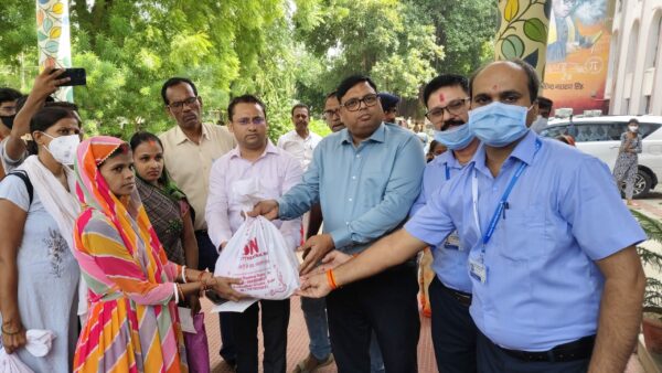 भोजपुर में निक्षय मित्र पहल को मिला बढ़ावा, 100 टीबी मरीजों को वितरित किए गए फूड बास्केट