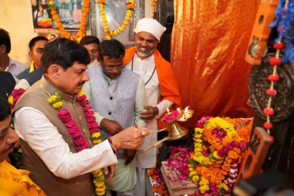 गुरु पूर्णिमा पर उज्जैन पहुंचे मुख्यमंत्री डॉ. मोहन यादव, संत रविदास महाराज को किया नमन