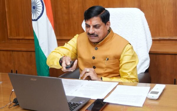 सीएम मोहन यादव ने 8 हजार से अधिक केला किसानों को दी 107.72 करोड़ रुपये की राहत राशि